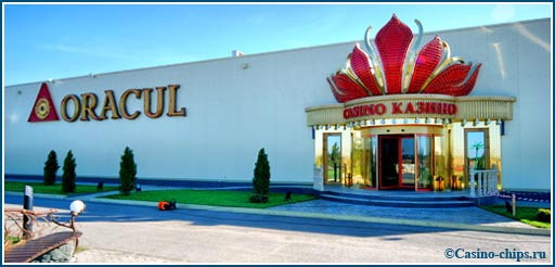Казино Оракул в игорной зоне Азов-Сити, Россия. Первое легальное заведение после закрытия всех казино в 2009 году.
Фото 2010 года.