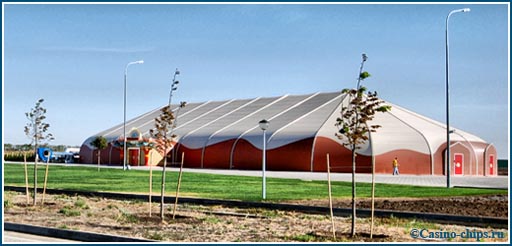 Казино Шамбала в игорной зоне Азов-Сити, Россия. Второе легальное казино в Российской Федерации после массового закрытия 2009 года.
Фото 2011 года.